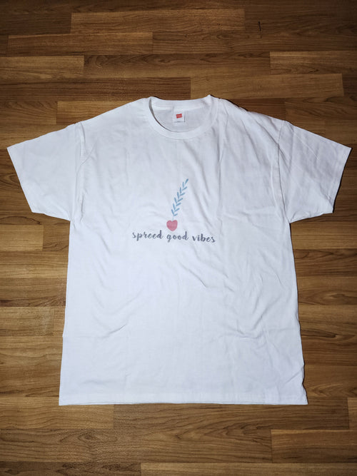 'Spread good Vibes' Tee